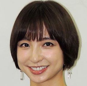 篠田麻里子が突然の“本気グラビア”で「おしゃれキャラ」崩壊か！？