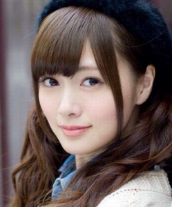 白石麻衣のメイクや髪型が女性に人気!西野七瀬と不仲ではない!