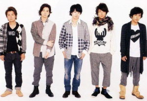 嵐の年間ＣＤ売上が５年連続１位！ＳＭＡＰも久々に登場！？