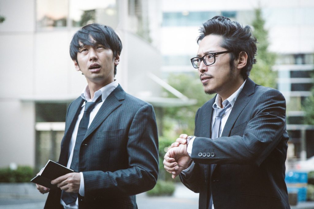 学校に行き続けると会社に縛られて自由がない人生を歩んでしまう!