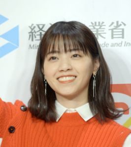 <西野七瀬>「あな番」の演技褒められ「うれしい限りです」 関西弁披露で照れ笑い